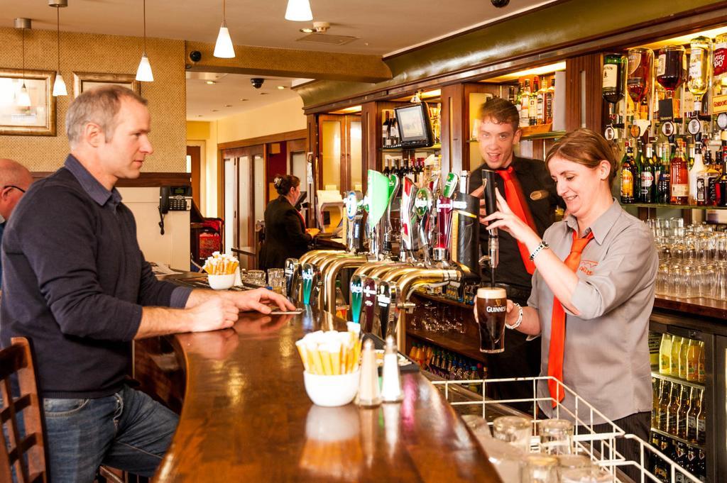 The Arches Hotel Claregalway Bagian luar foto