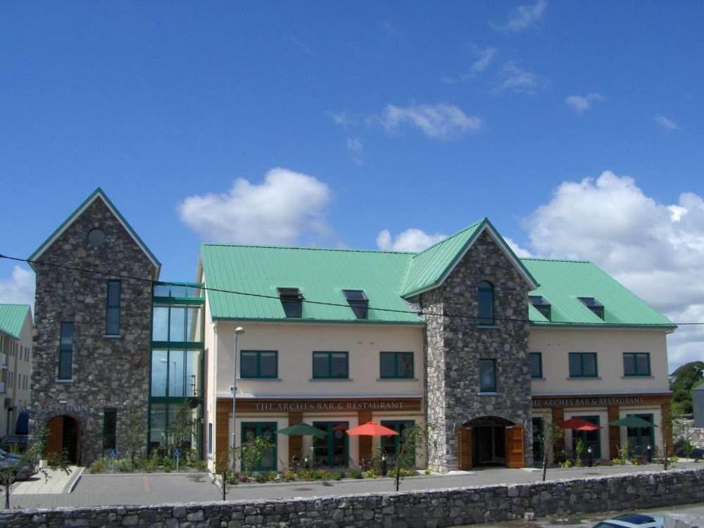 The Arches Hotel Claregalway Bagian luar foto