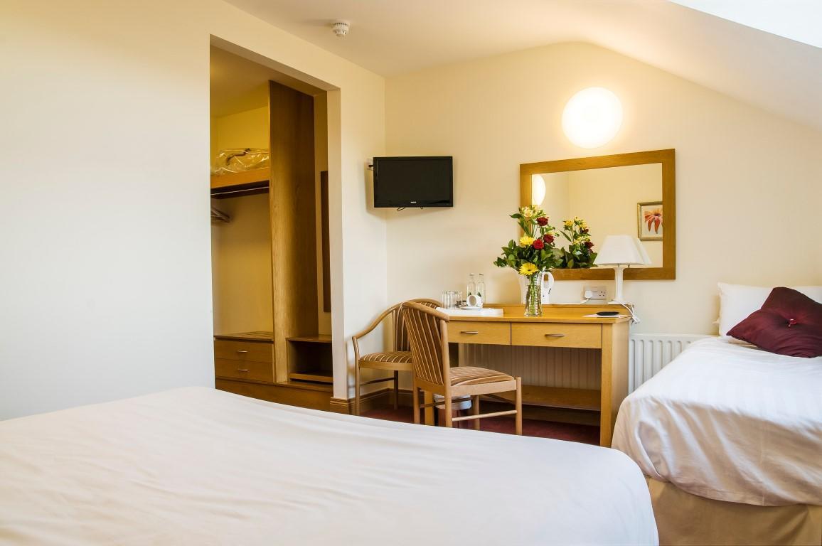 The Arches Hotel Claregalway Bagian luar foto