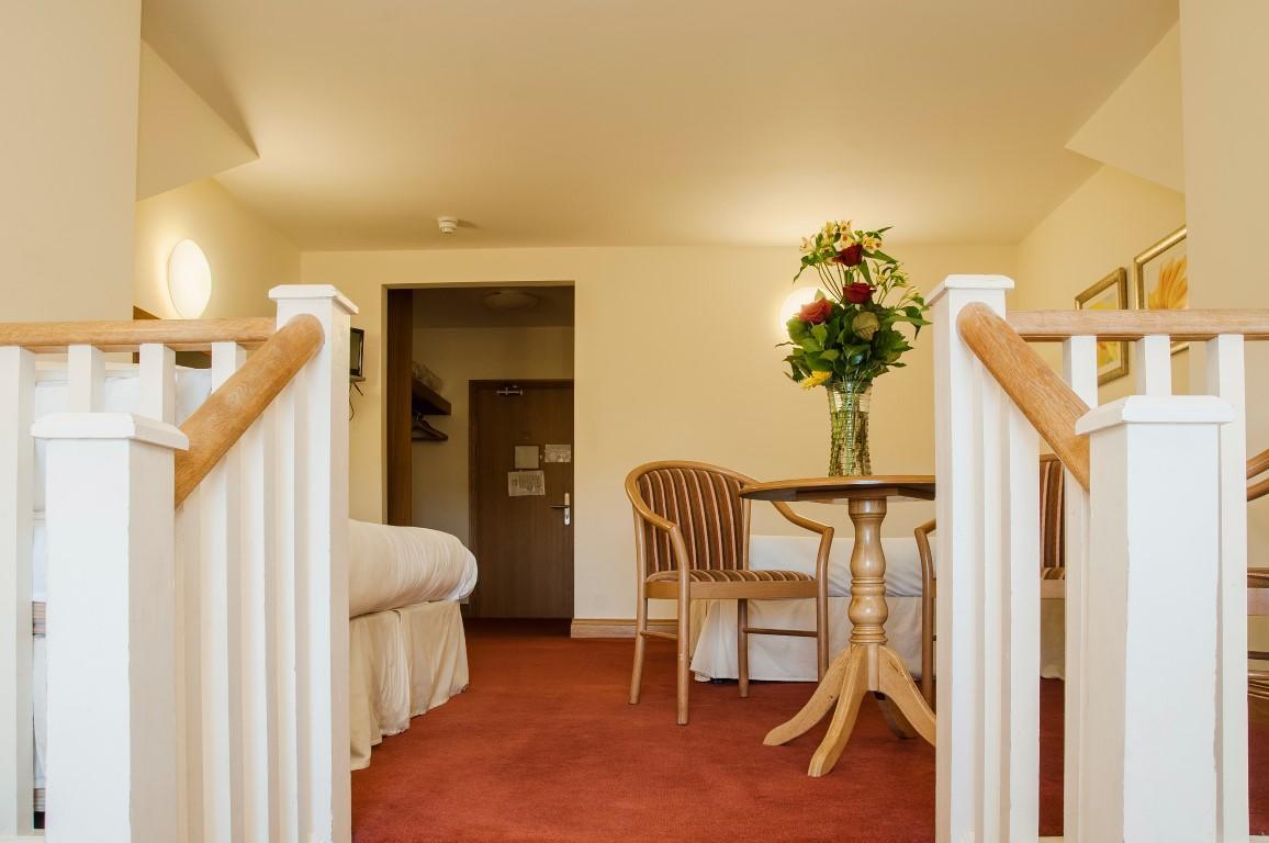 The Arches Hotel Claregalway Bagian luar foto
