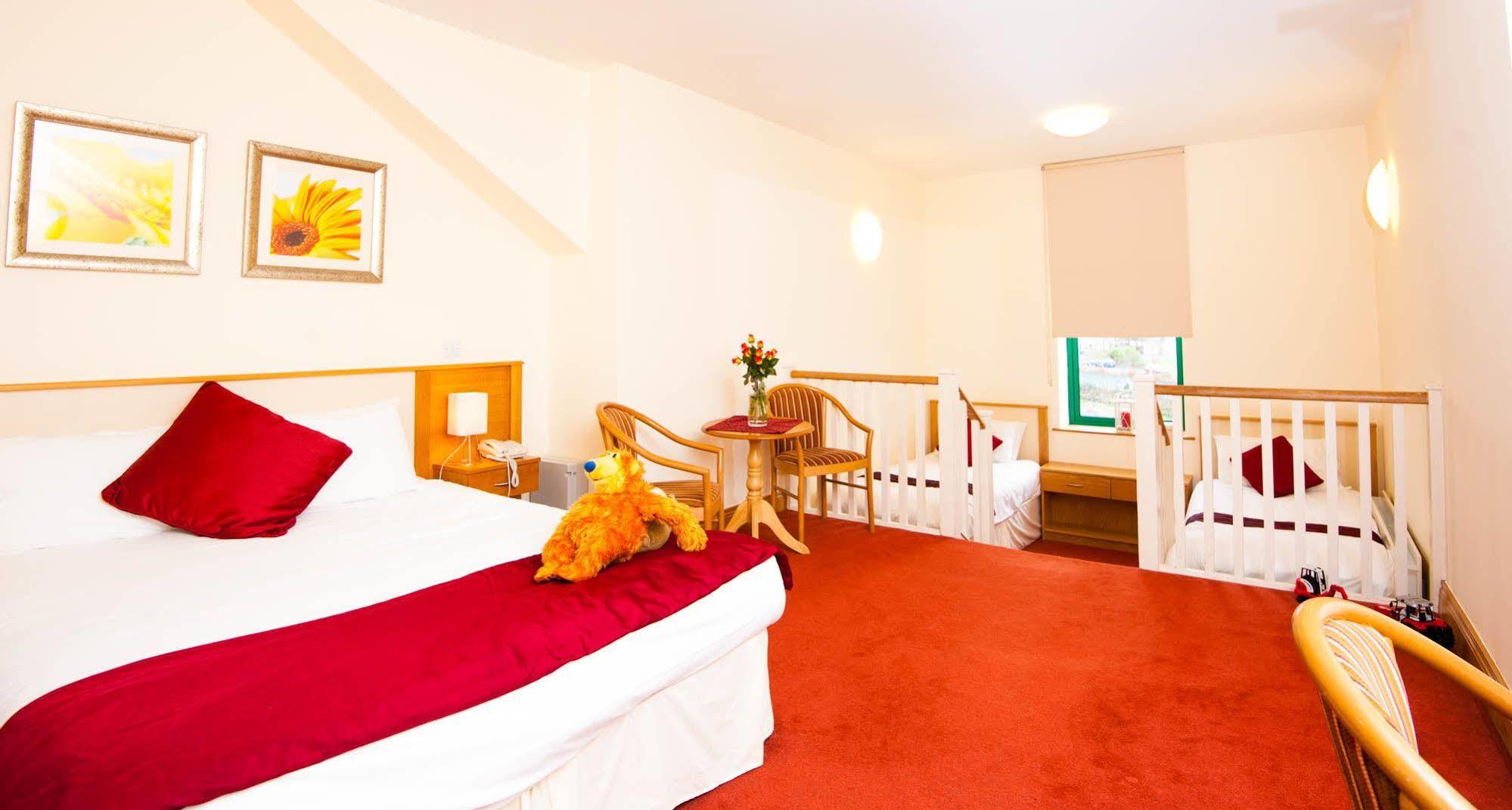 The Arches Hotel Claregalway Bagian luar foto